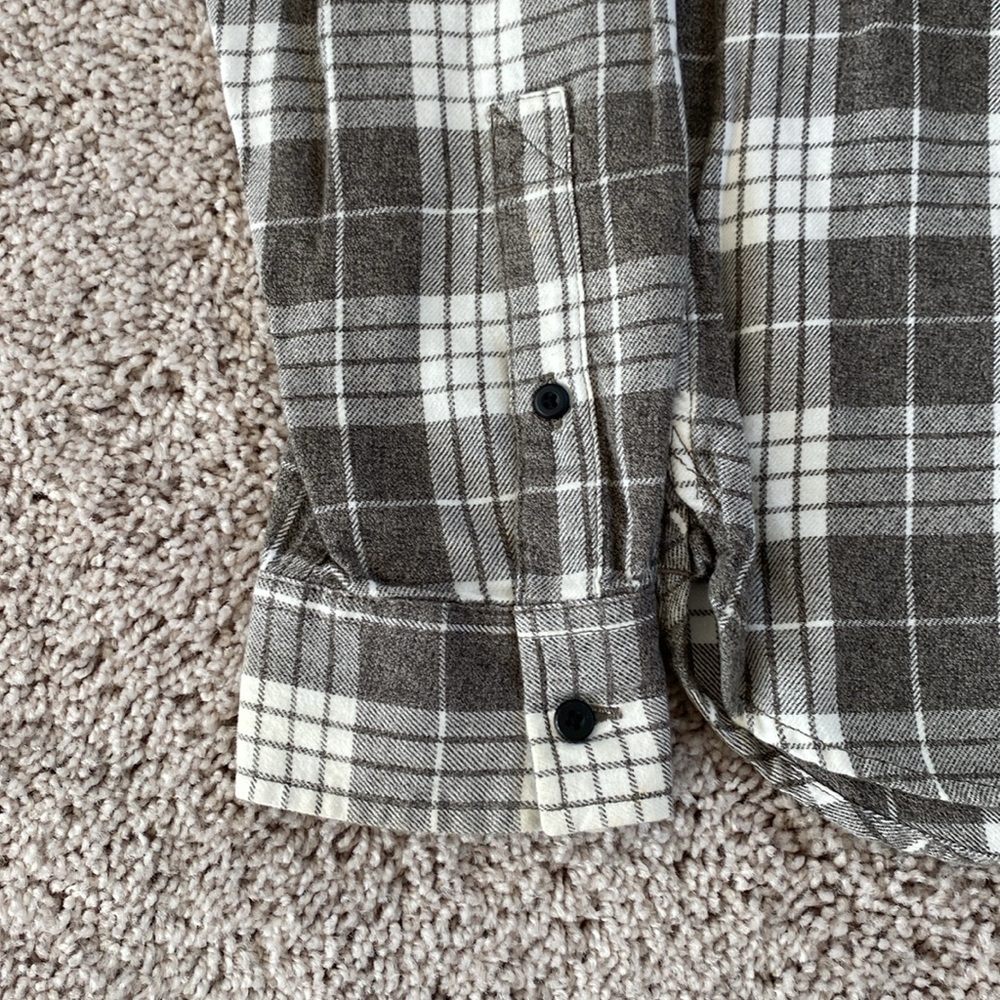 Lucky Brand Men’s Flannel Button Down Shirt - Picture 4 of 8